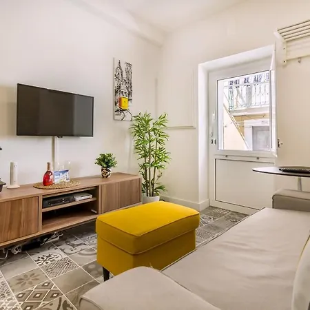 Historical Compact Flat *