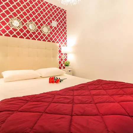Historical Compact Flat *