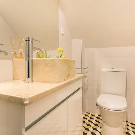 Historical Compact Flat *